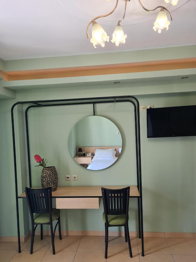 Perinthos Hotel Anchialos Bagian luar foto